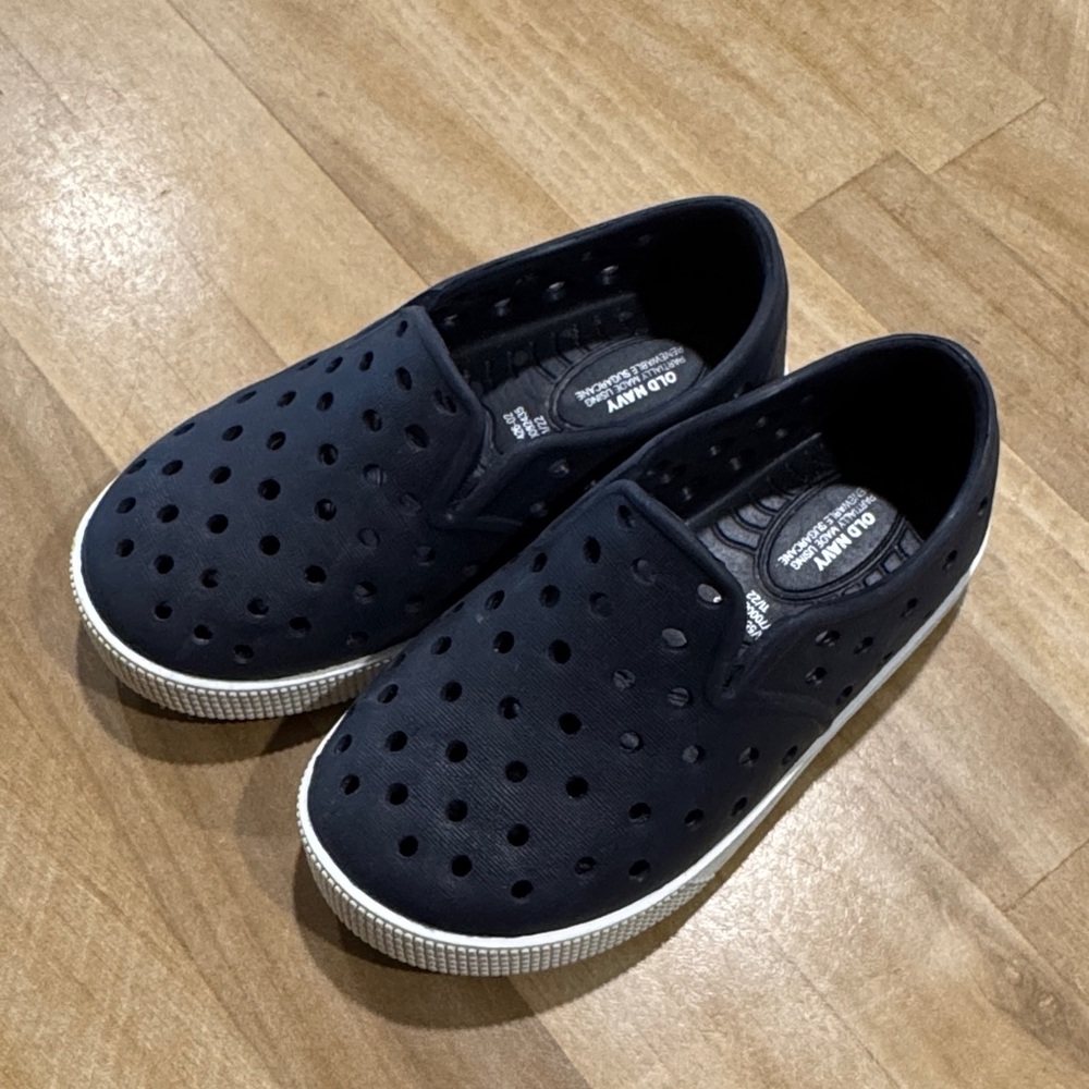 Old Navy Kids Black Slip-On Shoes
